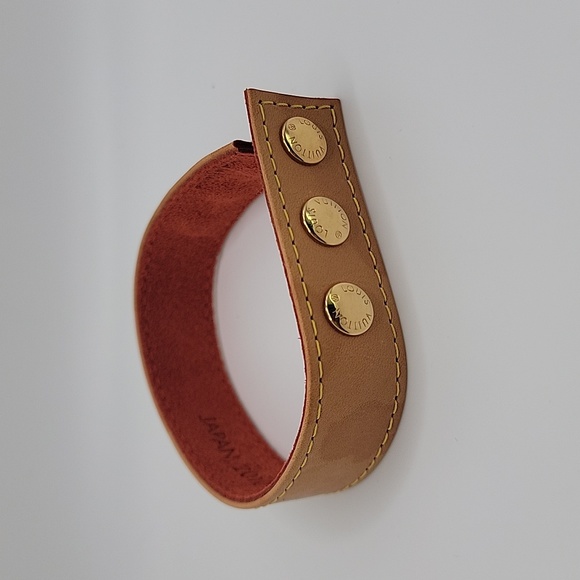 LV LEATHER BRACELET - Picture 2 of 6